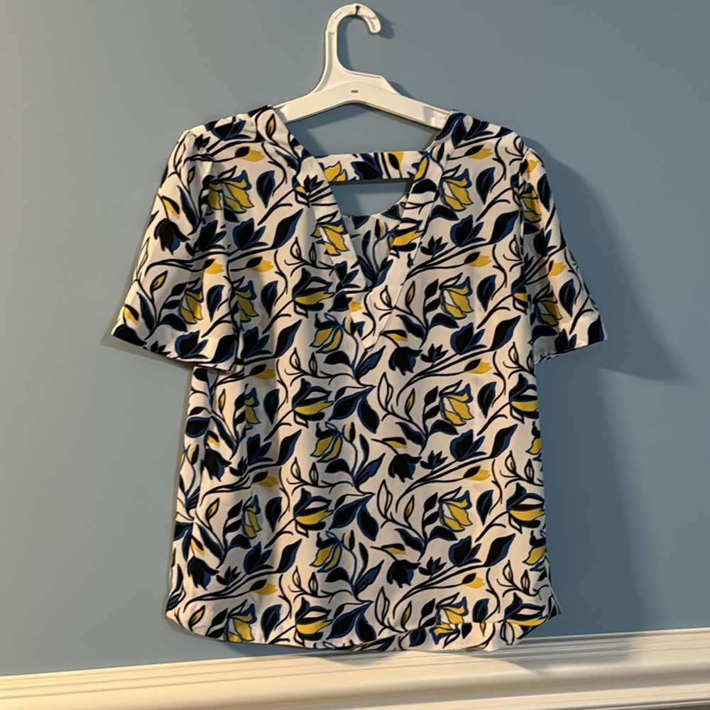 Women’s Halogen short sleeve blouse size XS petite - Picture 2 of 3